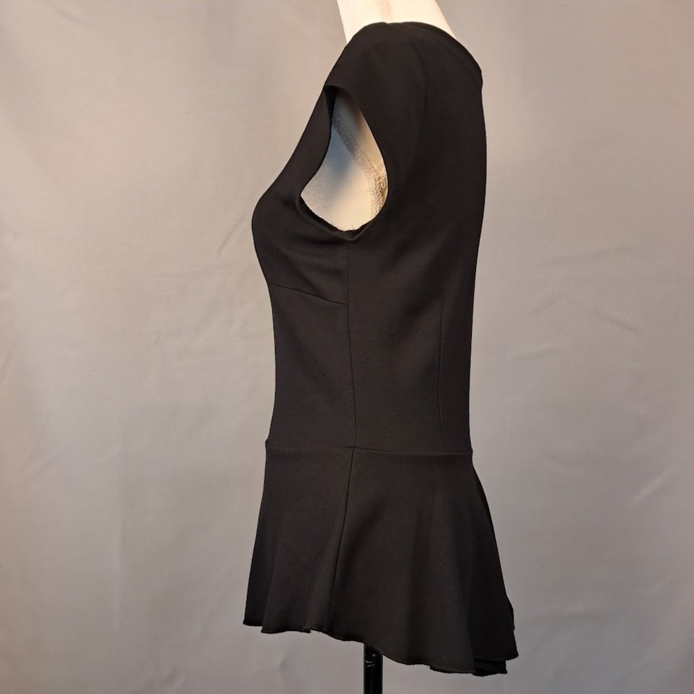 CARMEN MARC VALVO M Black Asymmetric‎ Layered Peplum Top Short Sleeve Boat Neck - Picture 5 of 6